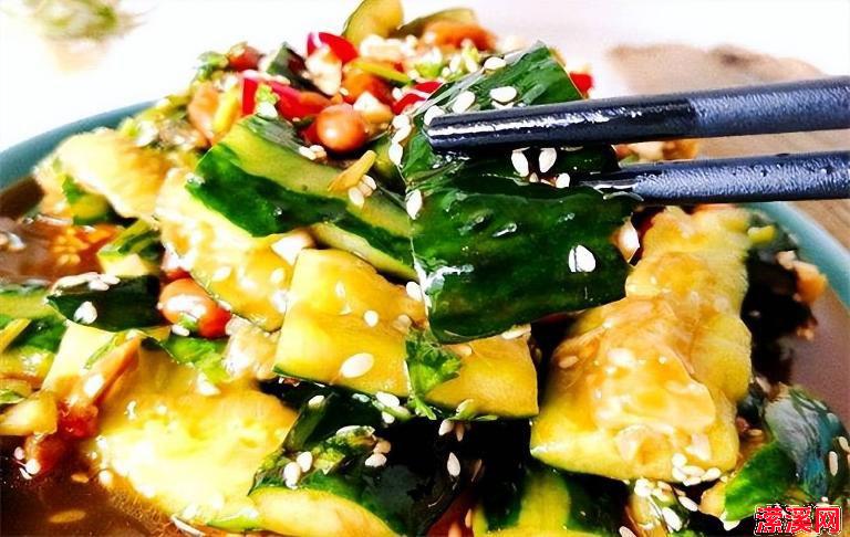 1714303836971.jpg 夏日里的清新滋味——凉拌黄瓜