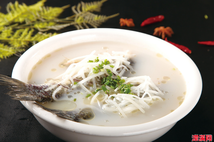 详细阅读:鲫鱼萝卜汤的做法大全,味美鲫鱼萝卜丝汤你吃过吗? 鲫鱼萝卜汤的做法大全,味美鲫鱼萝卜丝汤你吃过吗?