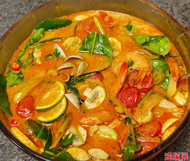 详细阅读:泰国冬阴功汤怎么做才够香,教你泰式冬阴功海鲜汤 泰国冬阴功汤怎么做才够香,教你泰式冬阴功海鲜汤