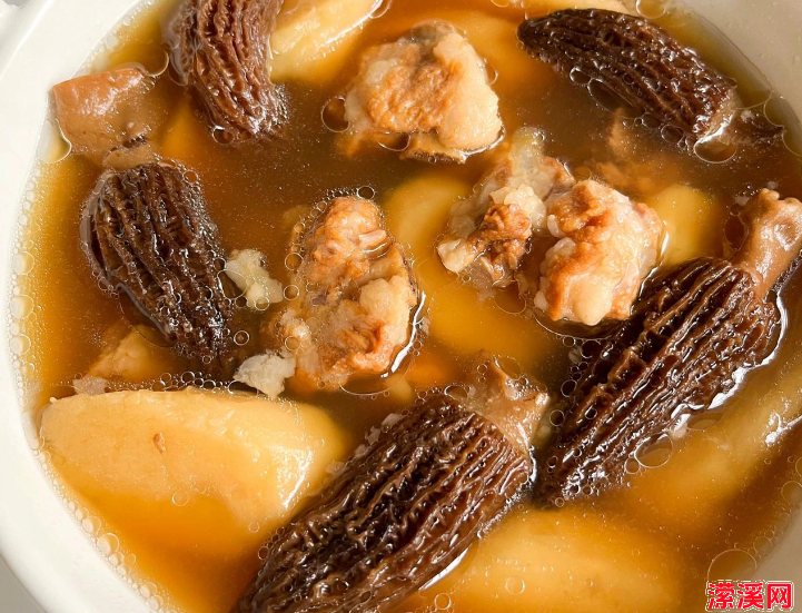 详细阅读:新鲜羊肚菌煲汤的做法大全,没有肉的羊肚菌汤也可以煮得鲜香入味 新鲜羊肚菌煲汤的做法大全,没有肉的羊肚菌汤也可以煮得鲜香入味
