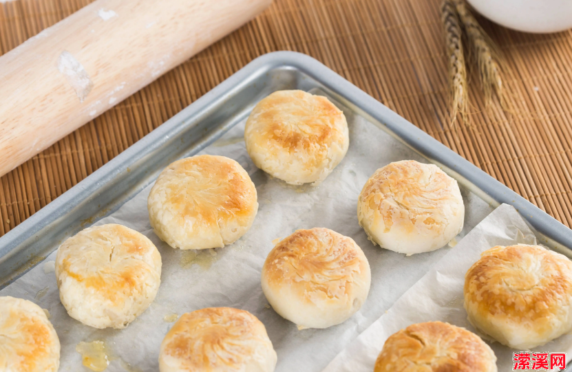鲜肉月饼的做法大全，酥得掉渣渣的鲜肉月饼