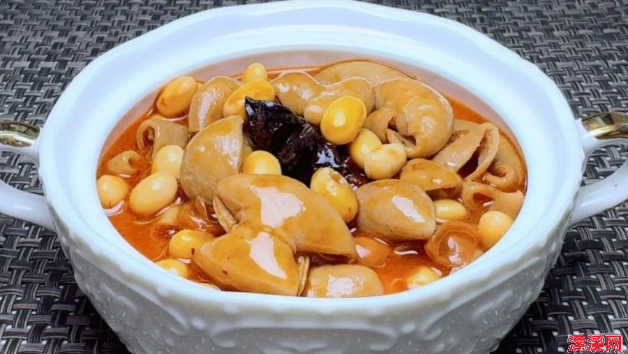 家常美味黄豆烧肥肠，鲜香软烂超下饭