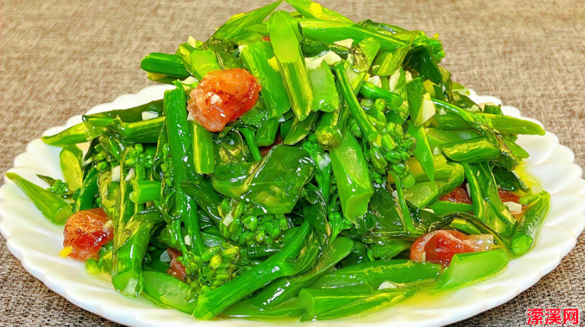 炒芥兰别直接下锅炒，多加这一步，炒出来又脆又嫩