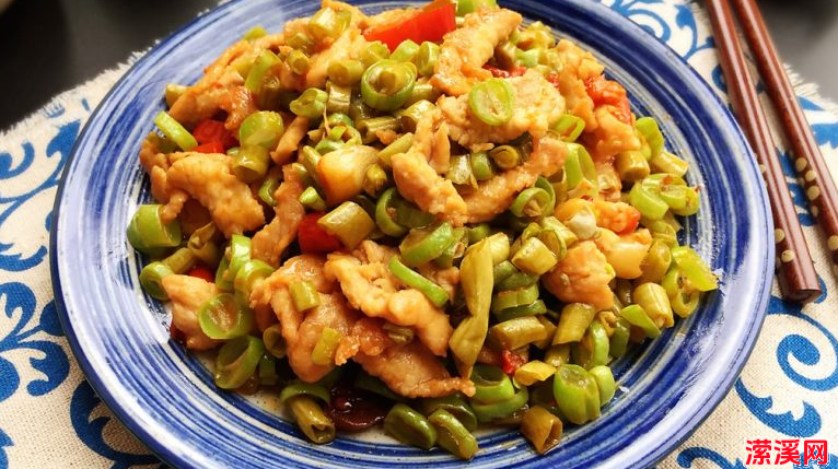 双豆农家小炒连吃半个月，气色好腰细了，衣服改穿小一码