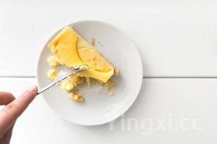 红粉佳人鸡尾酒,红粉佳人鸡尾酒通常用古典杯乘载