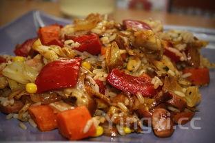 鸡蛋腊肠炒饭,腊肠炒饭