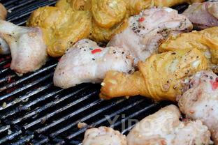 烧鸡翅的制作方法及配料,烧鸡翅中的家常做法窍门