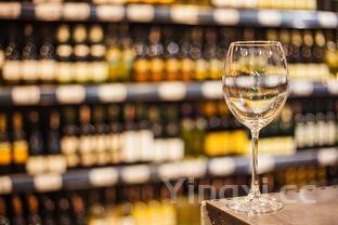 亲戚往来带什么白酒好？这份精选推荐让你轻松选对！