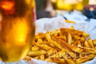 黄焖栗子鸡，黄焖栗子鸡的家常做法,鸡肉怎样焯水才能不柴?