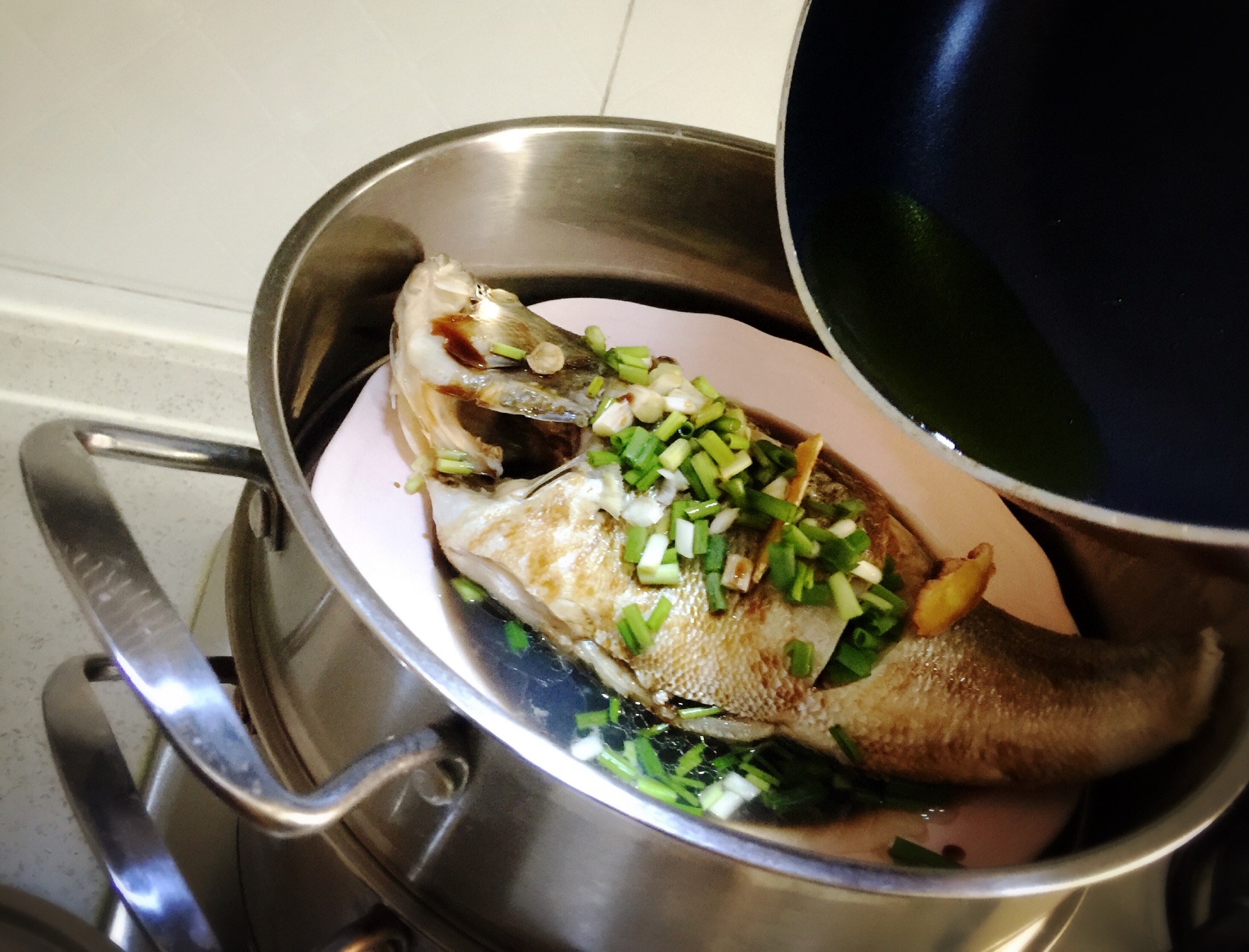 清炖鲈鱼的做法和步骤文字,清炖鲈鱼的做法